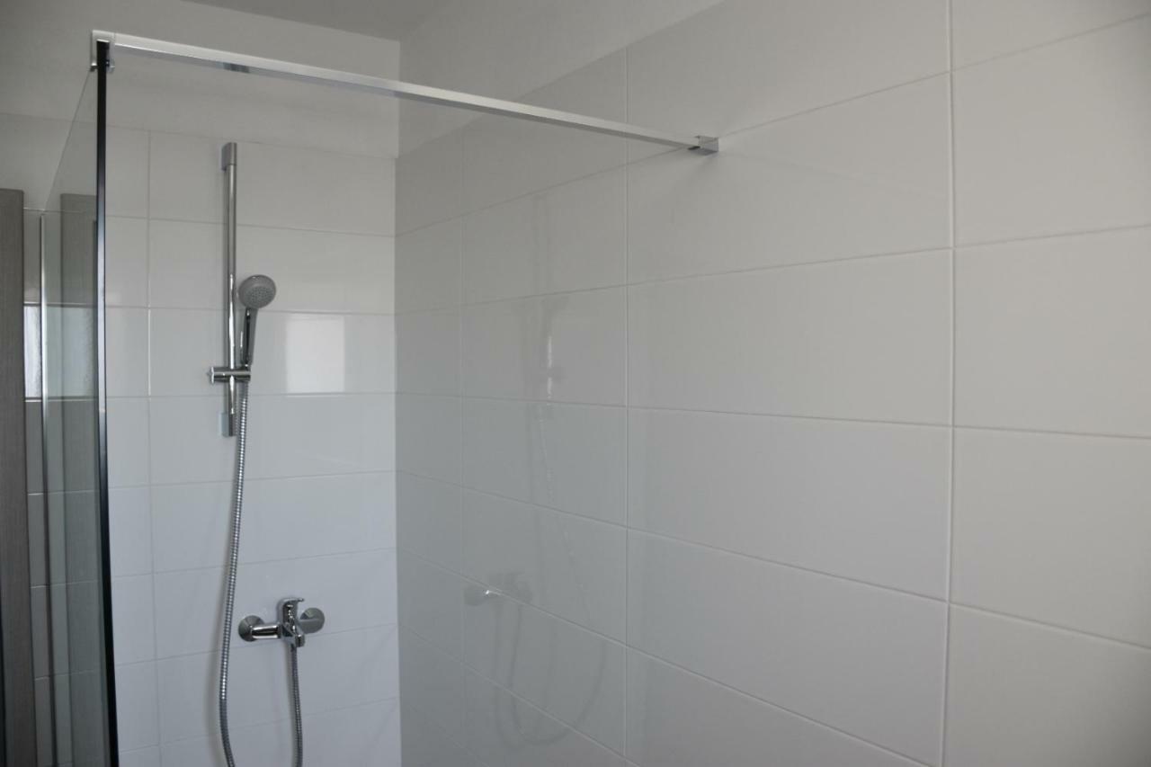 Apartments Mino Ražanac Εξωτερικό φωτογραφία